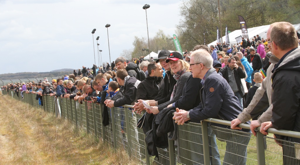 Det er årets største weekend på Jyllandsringen, pak klapvogne, madpakker m.m. og tag hele familien med til ræs.
(Foto: Motorsporten.dk)